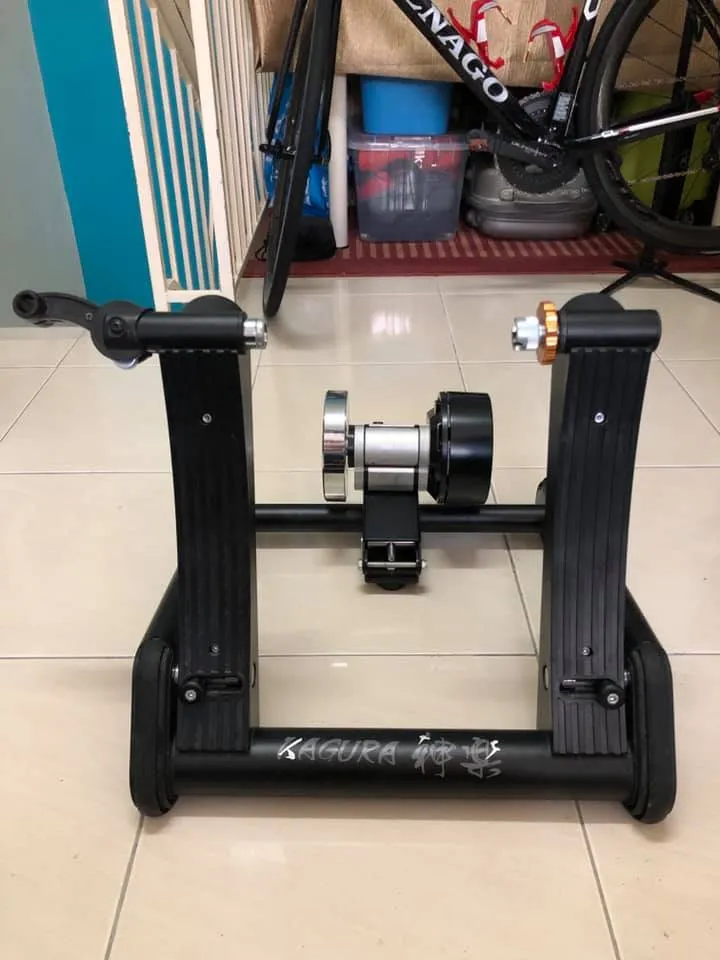 Minoura Kagura Smart Turbo Trainer