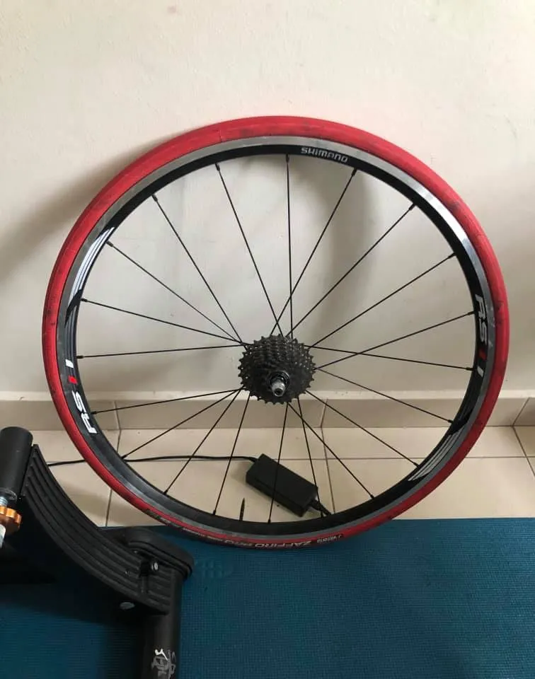 Minoura Kagura Smart Turbo Trainer