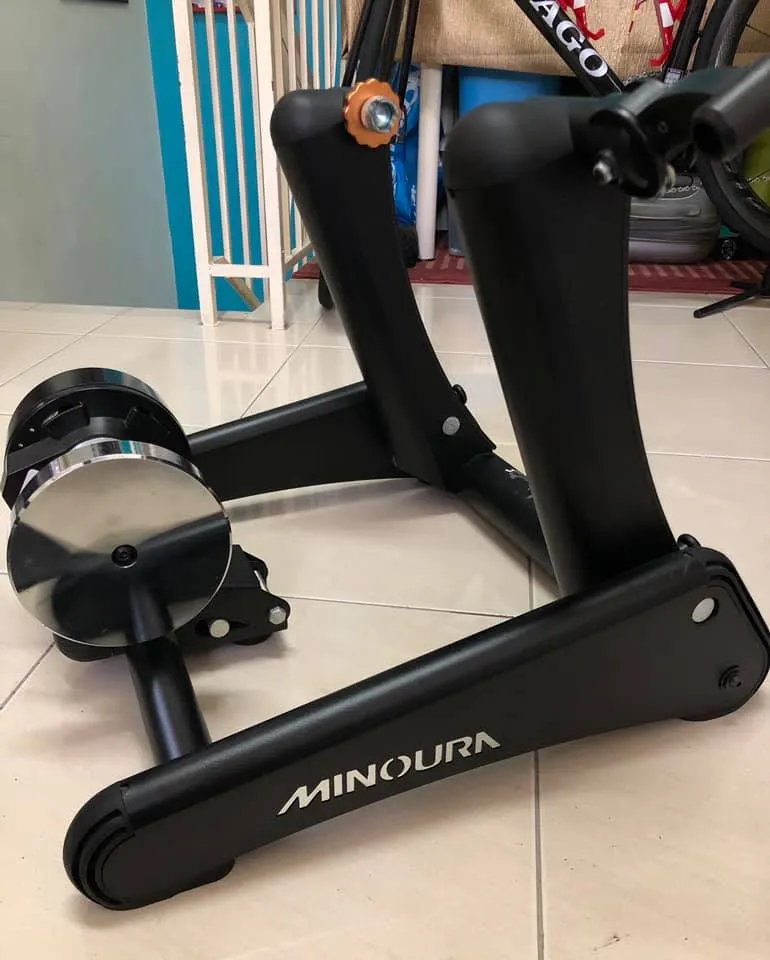 Minoura Kagura Smart Turbo Trainer