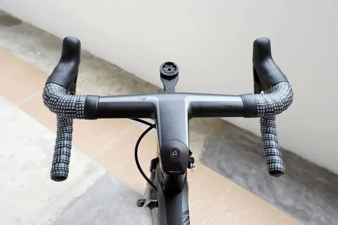 6.6kg Canyon Aeroad CF SLX 2XS