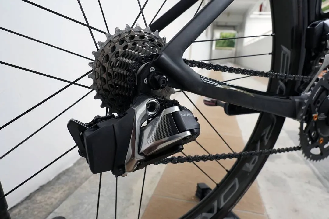 6.6kg Canyon Aeroad CF SLX 2XS