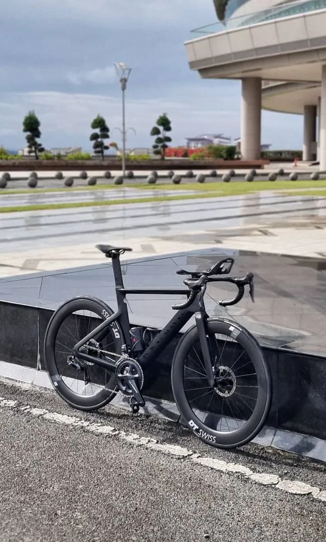Canyon Aeroad CF SLX Disc Di2