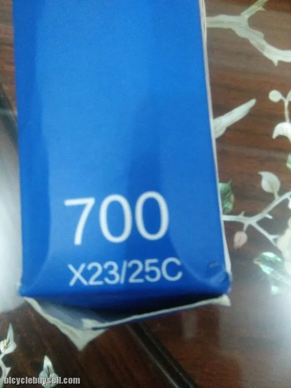 GIANT ROAD BIKE INNER TUBE 700 X 23-25C 80MM VALVE HEAD PRESTA