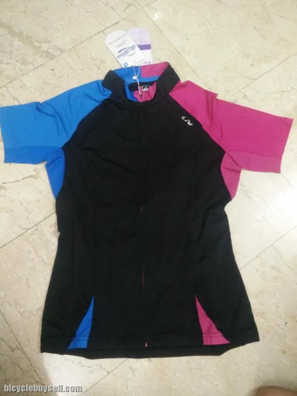 LIV by Giant Sola Series Cycling jersey for women / female with matching arm cooler PURPLE/ BLACK