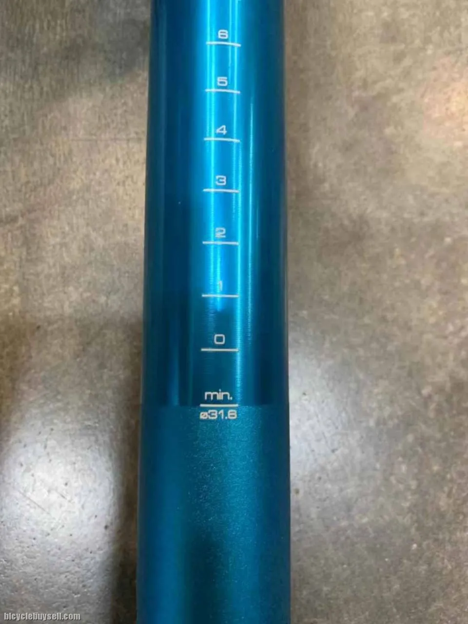 AEROZINE SEATPOST 31.6MM /400MM