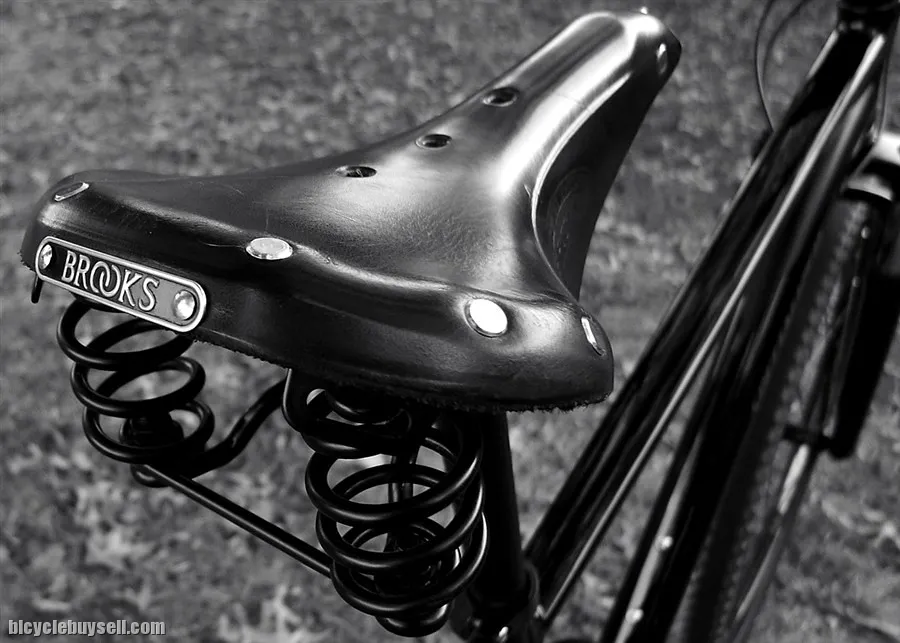 BROOKS FLYER LEATHER SPRUNG SADDLES COMFORT FOR LONG DISTANCE MADE IN ENGLAND