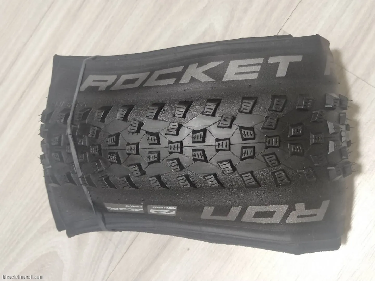 Schwalbe Rocket Ron 26 x 2.1 Performance Addix Compound MTB Tire - Retail Box