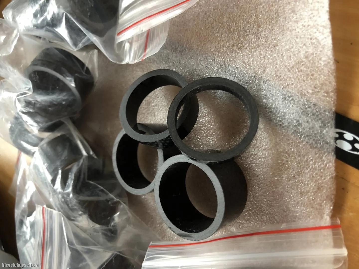 1set 4pcs carbon headset spacer
