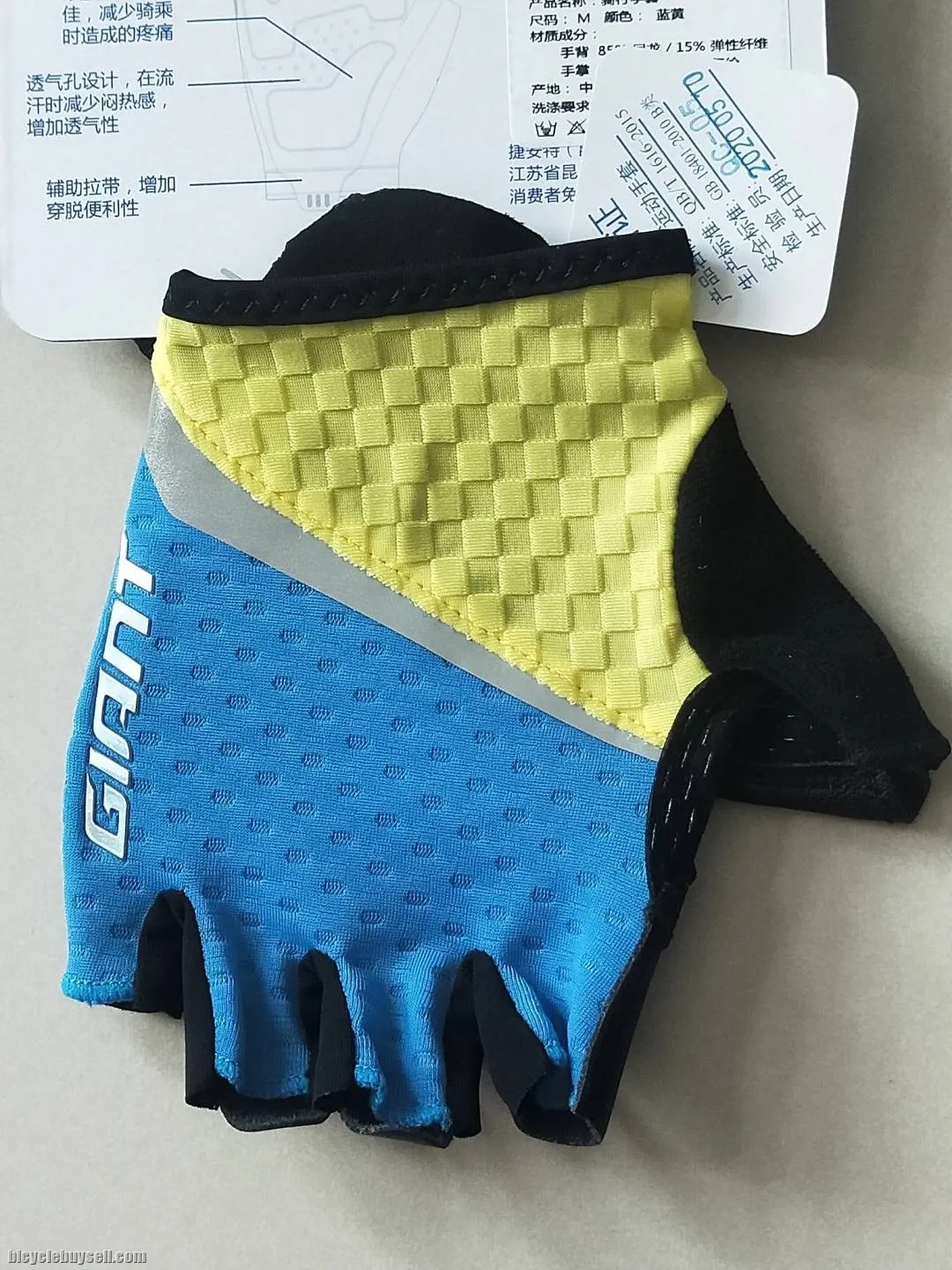 Giant G203 Series Half Finger Gloves for Men / Unisex in 3 Color Variant