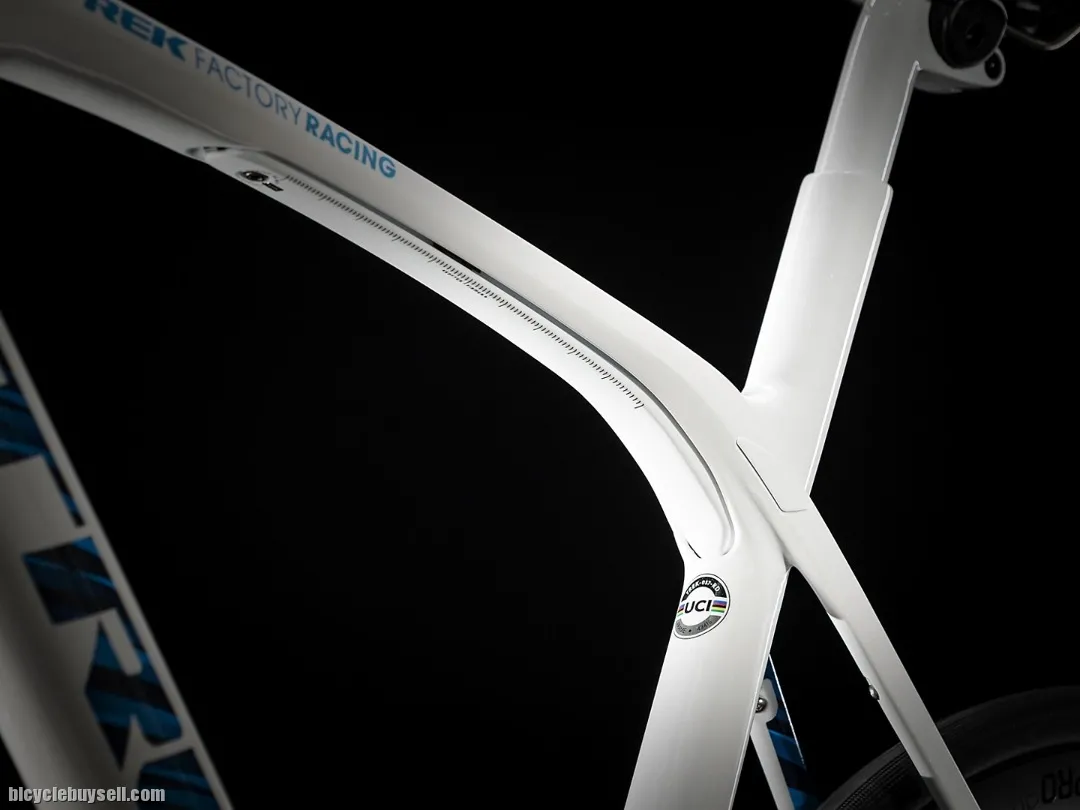 2022 TREK DOMANE SLR 7 E-TAP PROJECT ONE DISC !