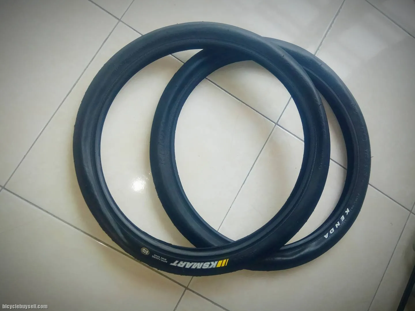 SALES KENDA KSMART Tire 16"x 1.35 (305 size)
