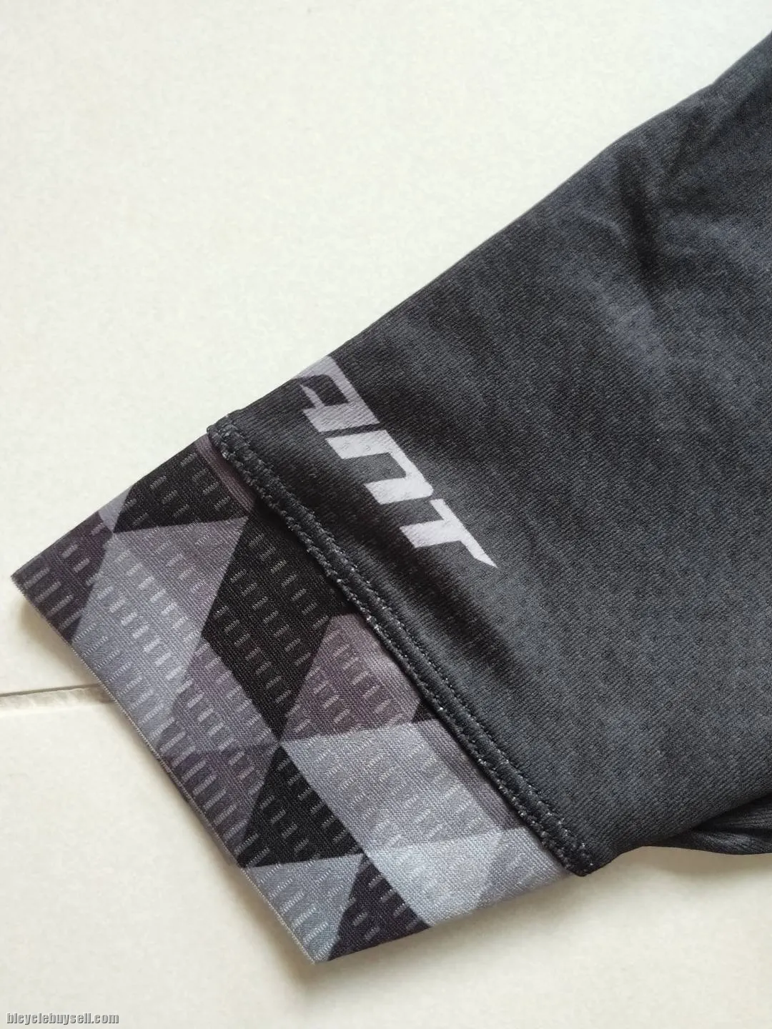Giant Shadow Series Cycling Jersey in Black and Blue Color Options - Club Cut