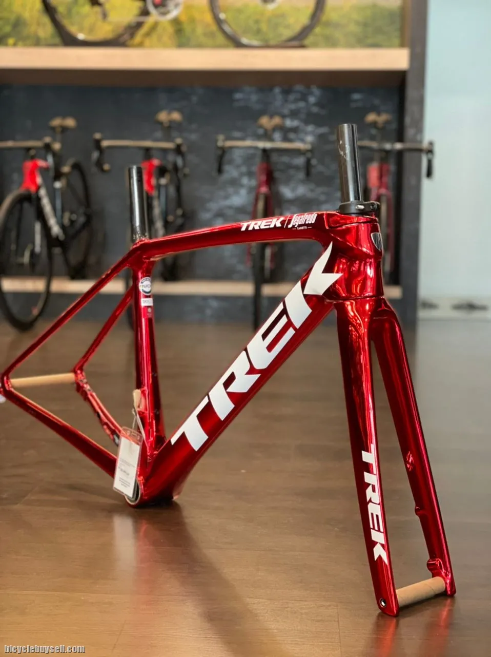2022 TREK EMONDA SLR DISC PROJECT ONE FRAME SET !