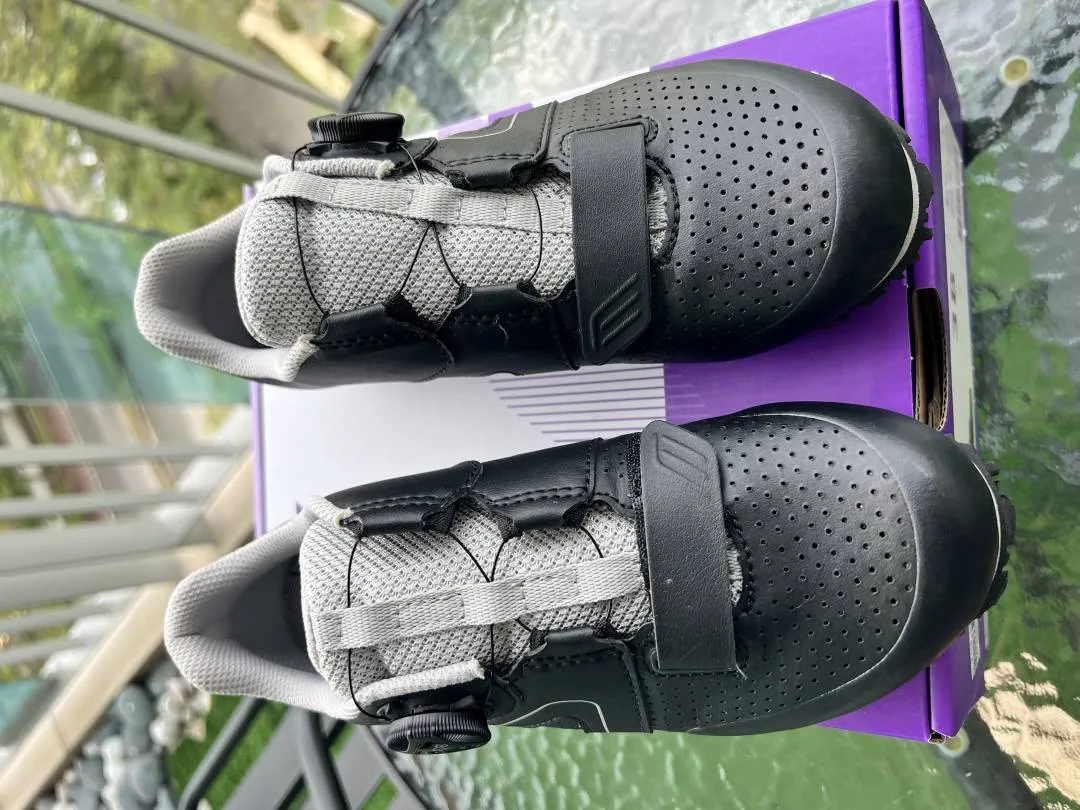 Giant Liv ladies cycling shoe non cleats
