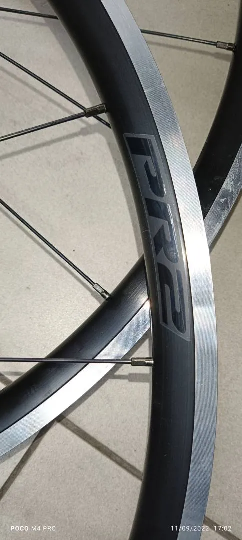 Giant PR-2 Aloy Rim Brake 700c, Tubeless Ready Wheelset