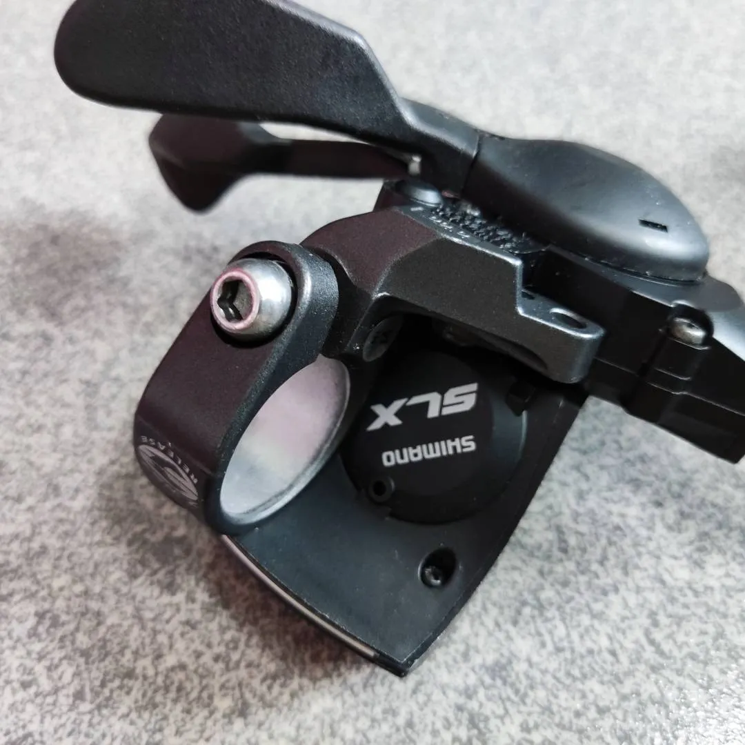 Shimano SLX SL-M660 3 x 9 Speed Shifter
