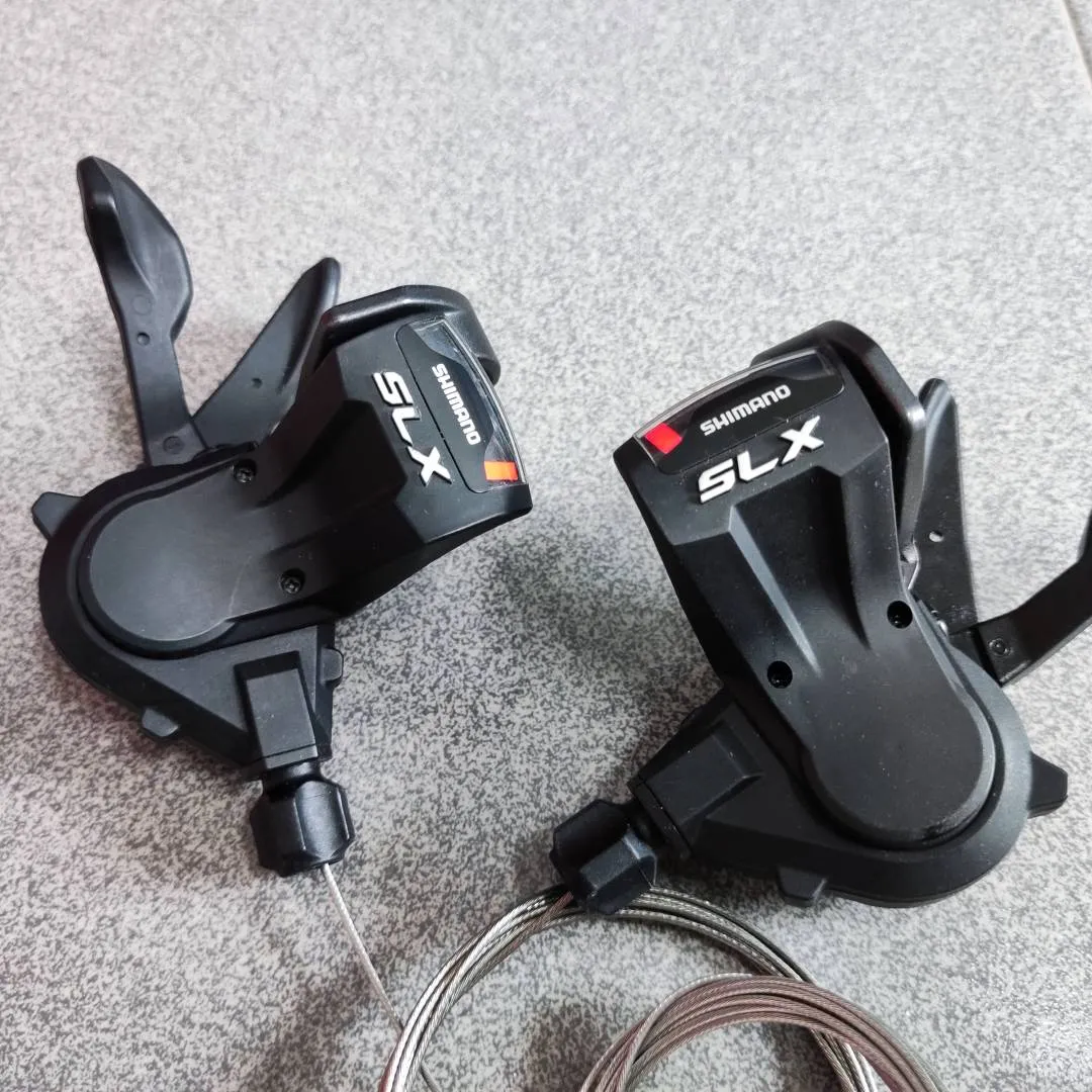 Shimano SLX SL-M660 3 x 9 Speed Shifter