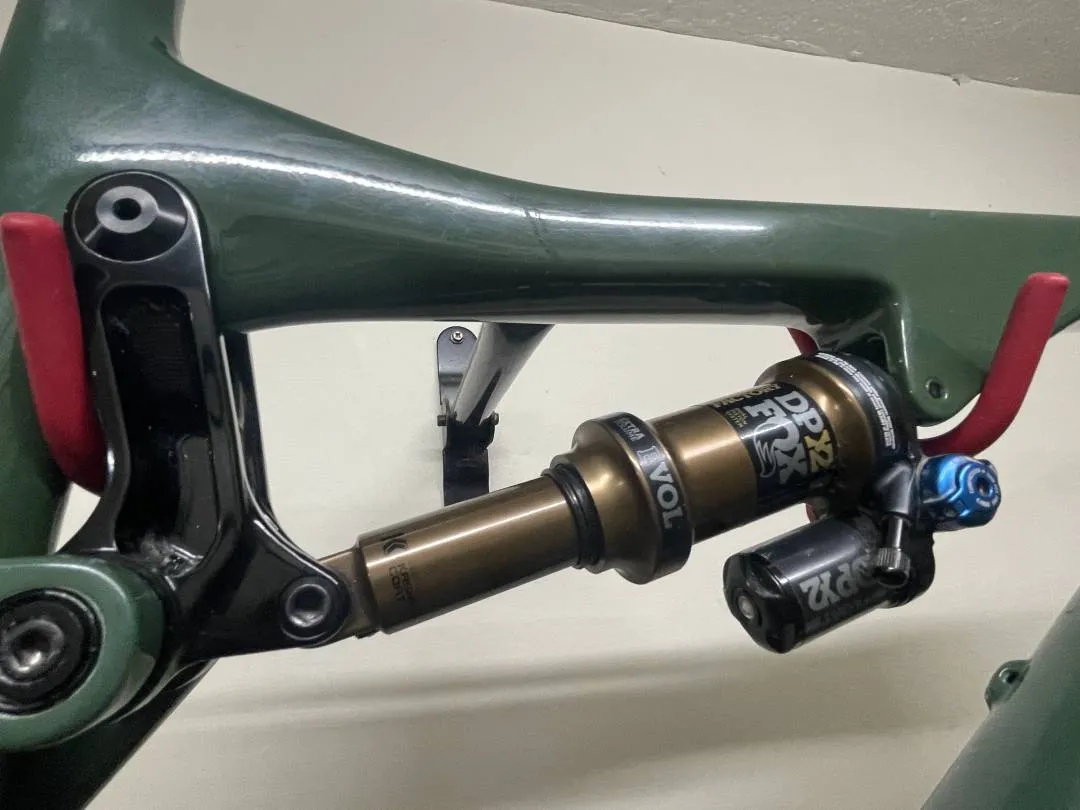 Santa Cruz Bronson CC V2 (2018) carbon Frame