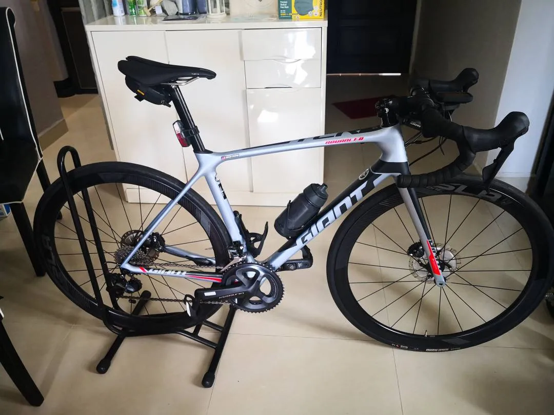 GIANT TCR ADVANCED PRO 1