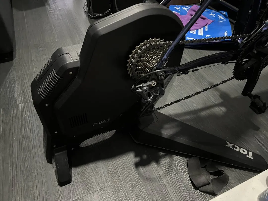 Tacx Flux S Smart Indoor Trainer