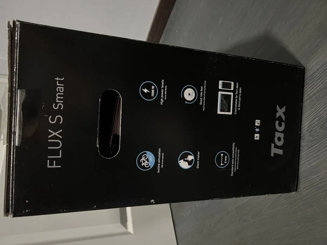 Tacx Flux S Smart Indoor Trainer