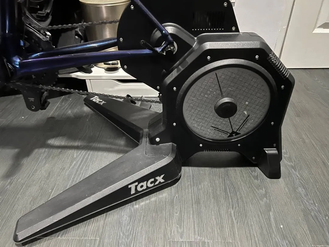 Tacx Flux S Smart Indoor Trainer