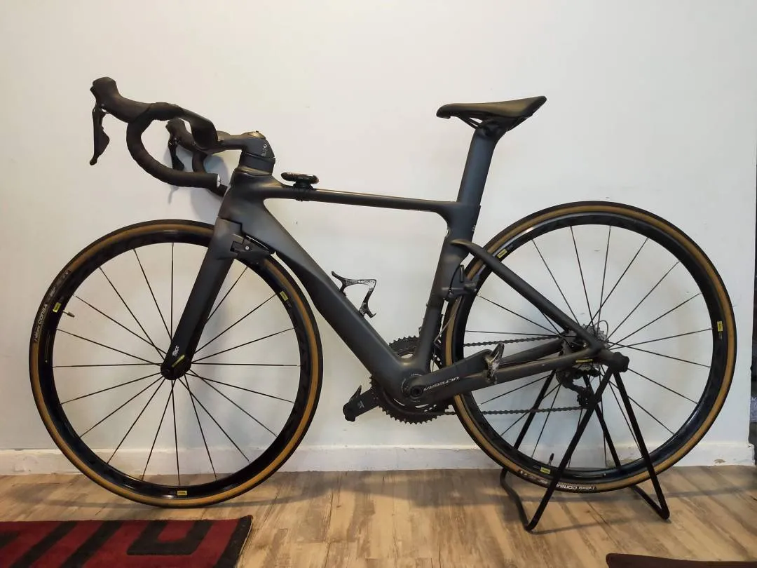 Roadbike with shimano ultegra R8000