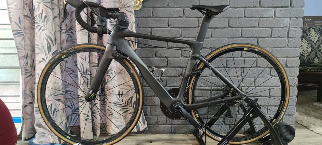 Roadbike with shimano ultegra R8000