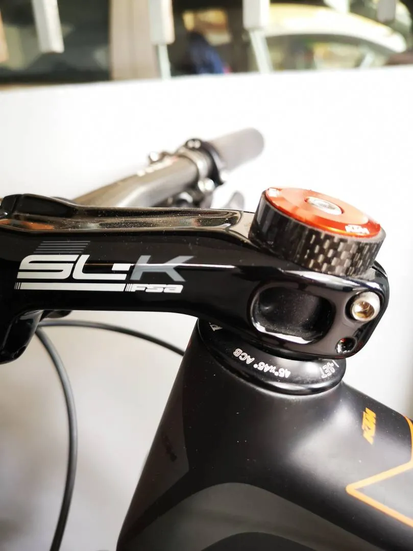 KTM Full Carbon Myroon