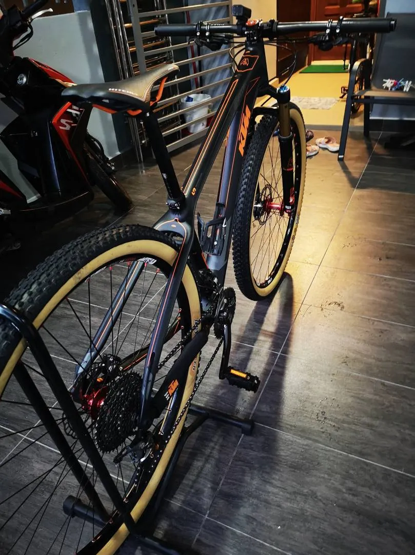 KTM Full Carbon Myroon