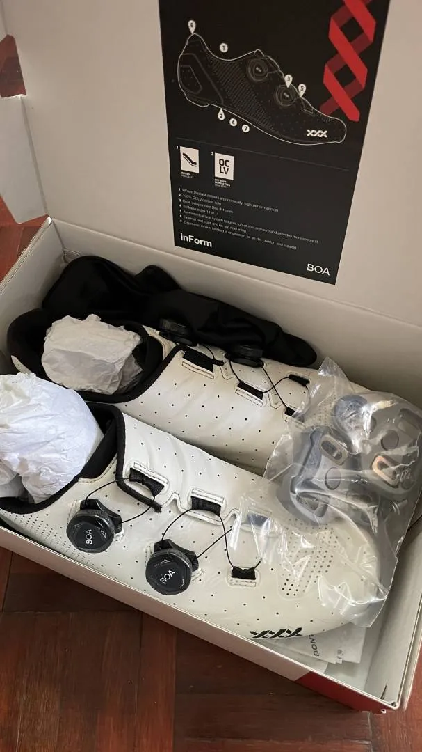 (SOLD) BONTRAGER XXX ROAD SHOES