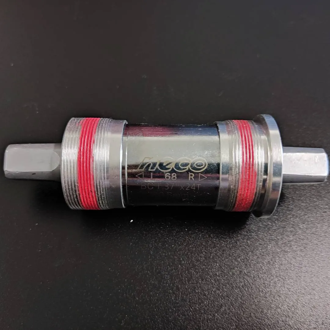 Neco Sealed Bearing 118mm BSA Bicycle Bottom Bracket