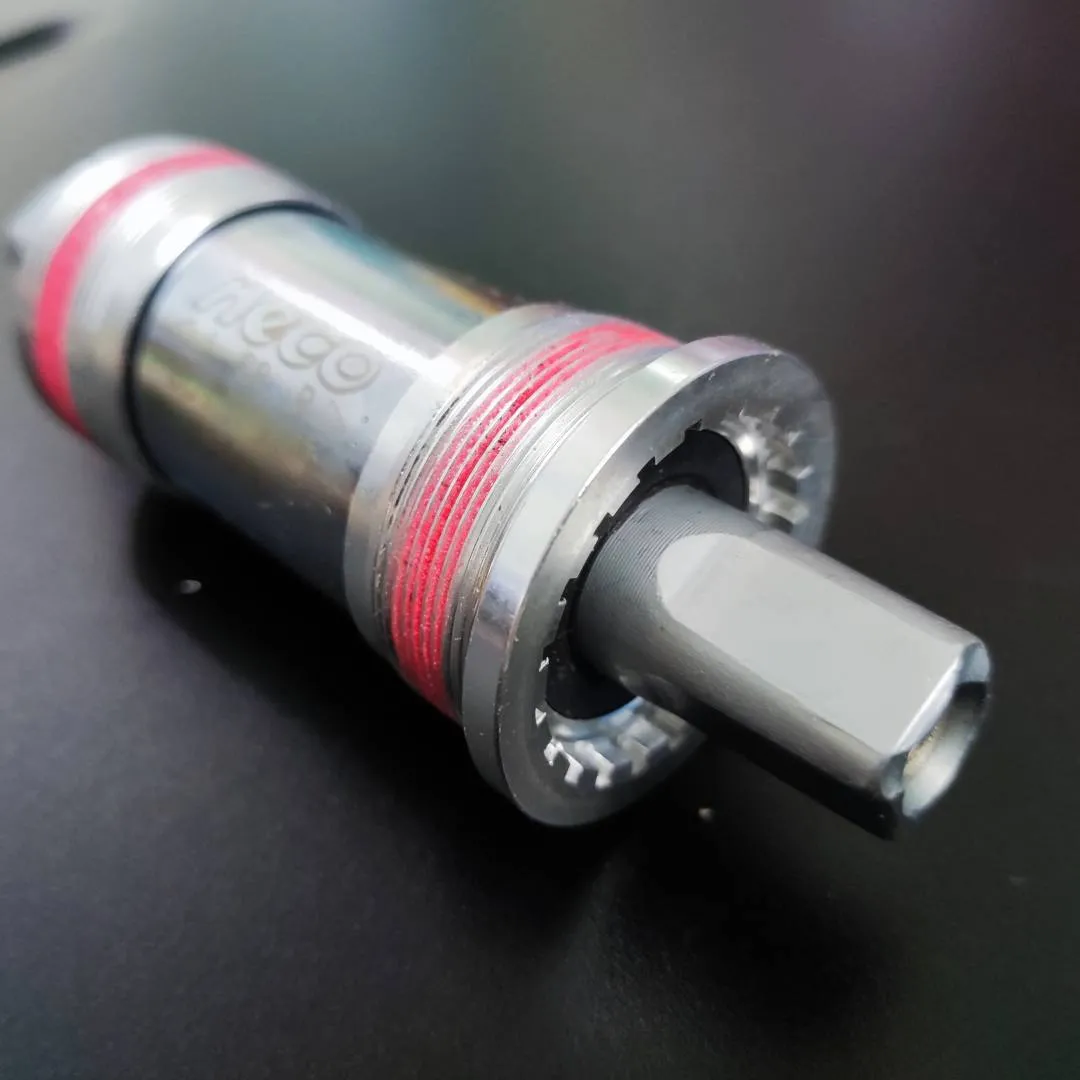 Neco Sealed Bearing 118mm BSA Bicycle Bottom Bracket