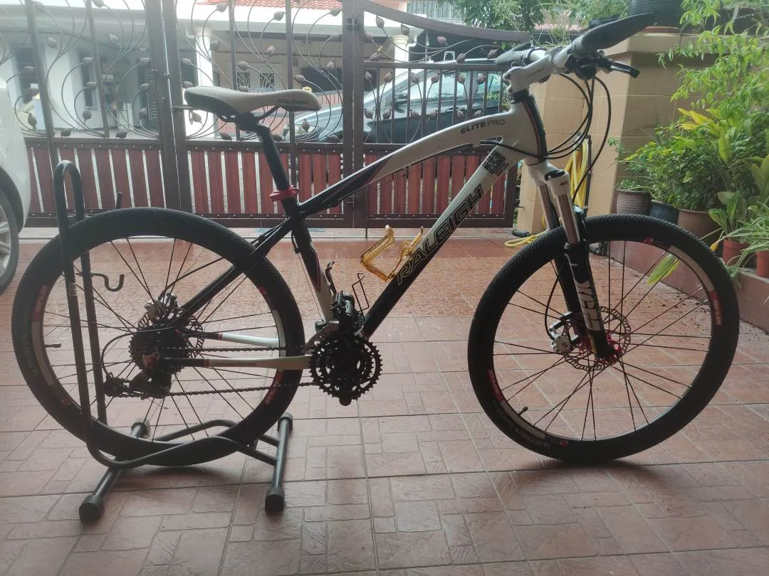 SOLD /// Raleigh Elite Pro MTB 26er 27 speed