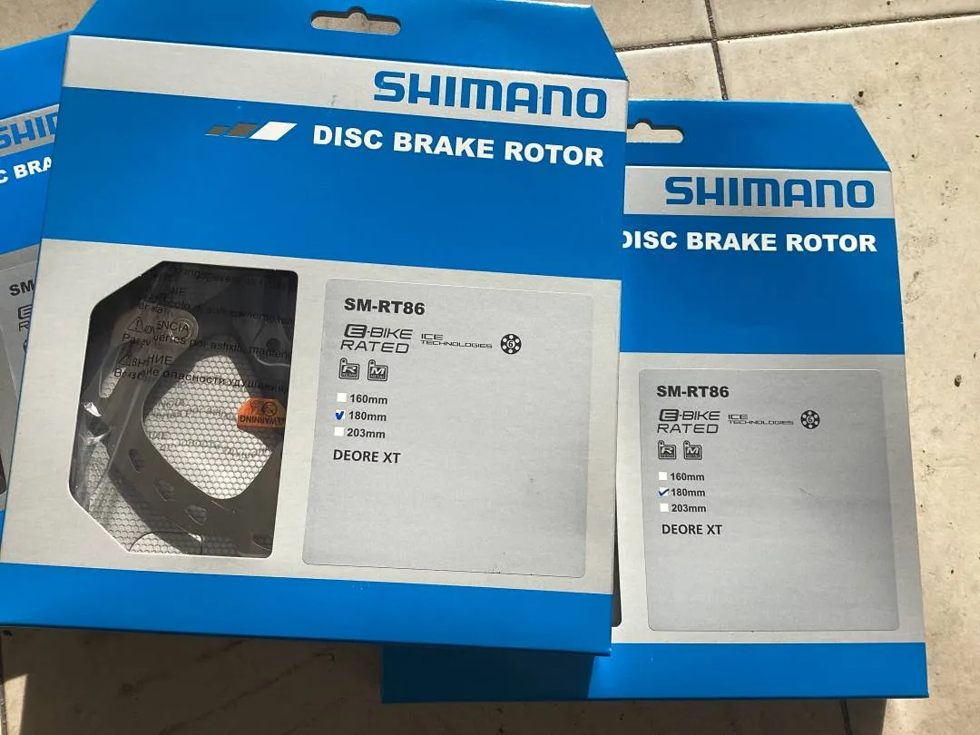 Shimano Deore XT RT-86 - Ice Technology 1Set - 6bolt -180mm -- free courier