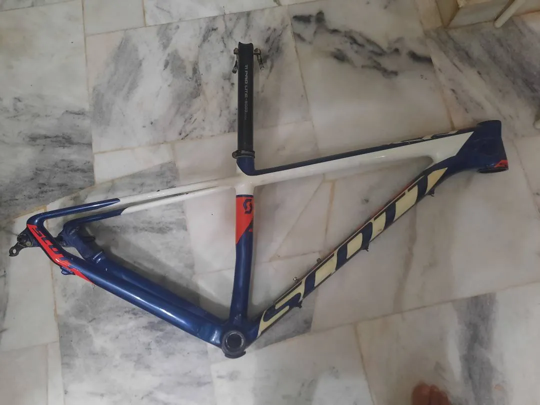 Frame scott scale 910 carbom non boost
