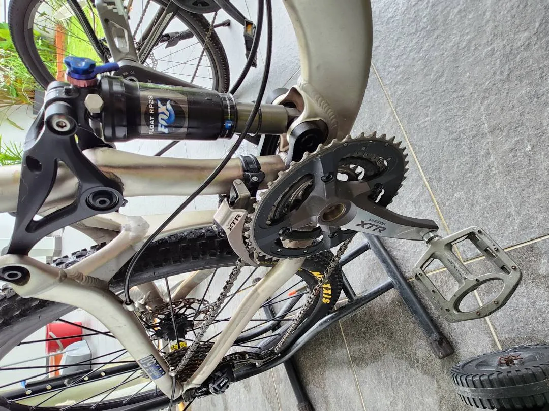 2010 giant trance X0 (Full Shimano XTR)