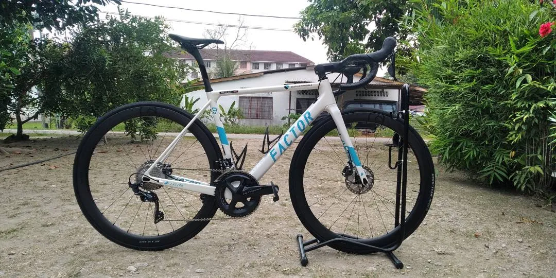 Factor O2 Road Bike
