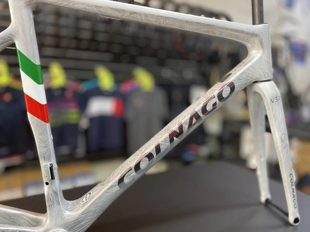 Colnago V3RS Frozen White Disc w CC01 Colnago carbon integrated handlebar