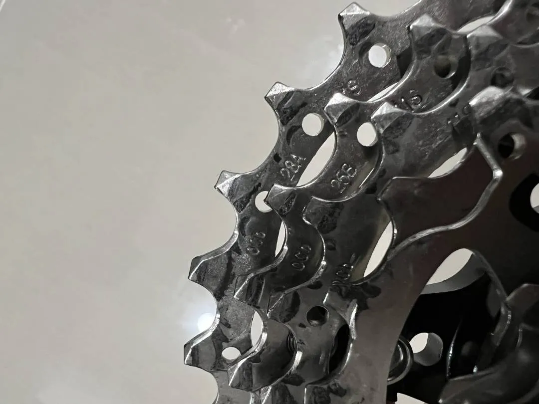 [SOLD] Shimano 105 CS-5800 11-28t Cassette