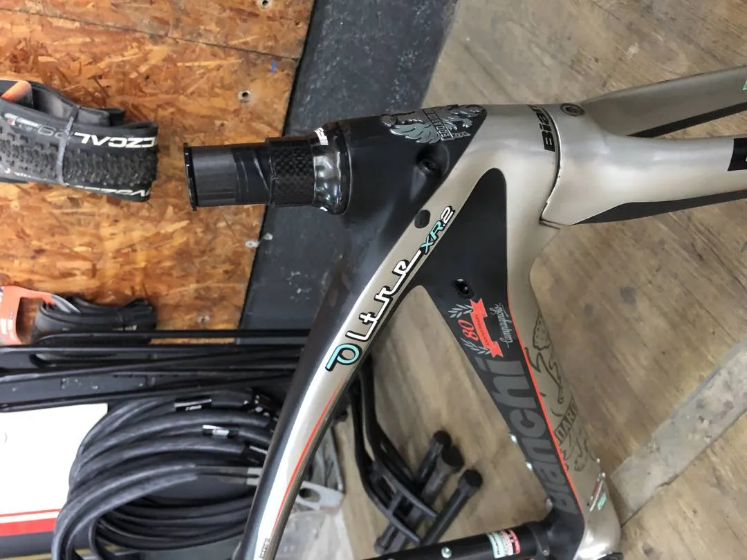 (SOLD) Bianchi Oltre Xr2 campagnolo 80th Anniversary