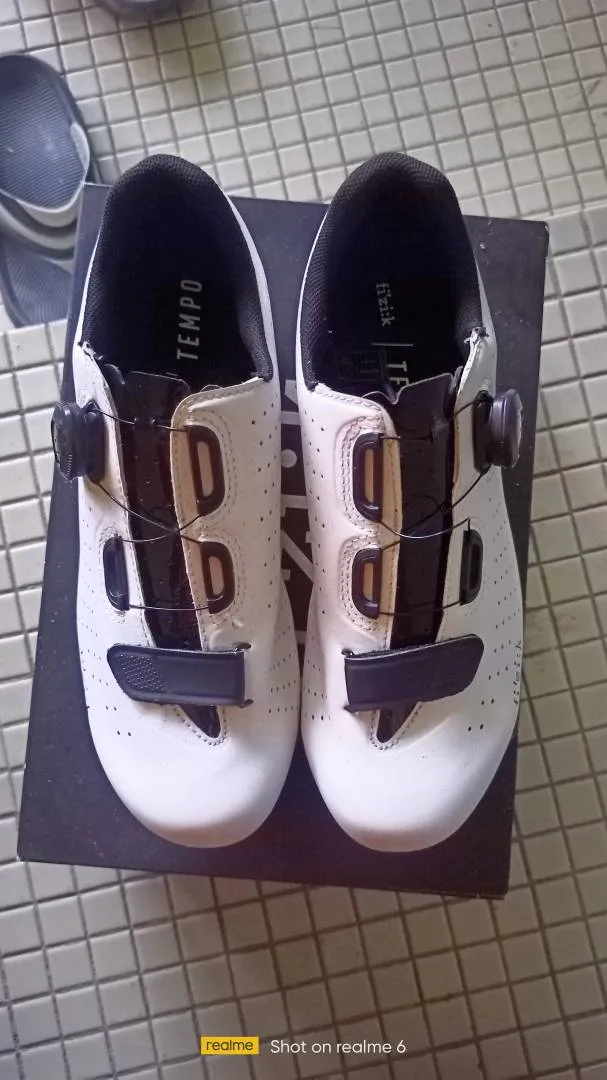fizik RB shoes
