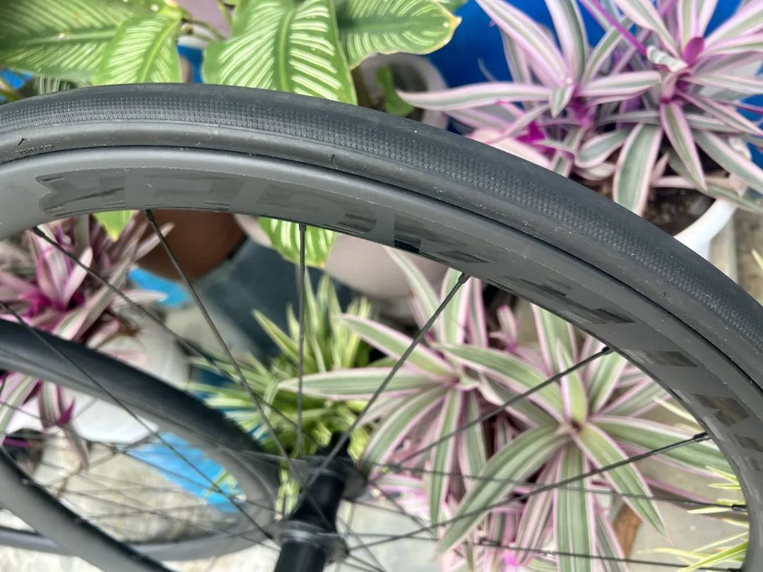 Aeolus 35 Carbon