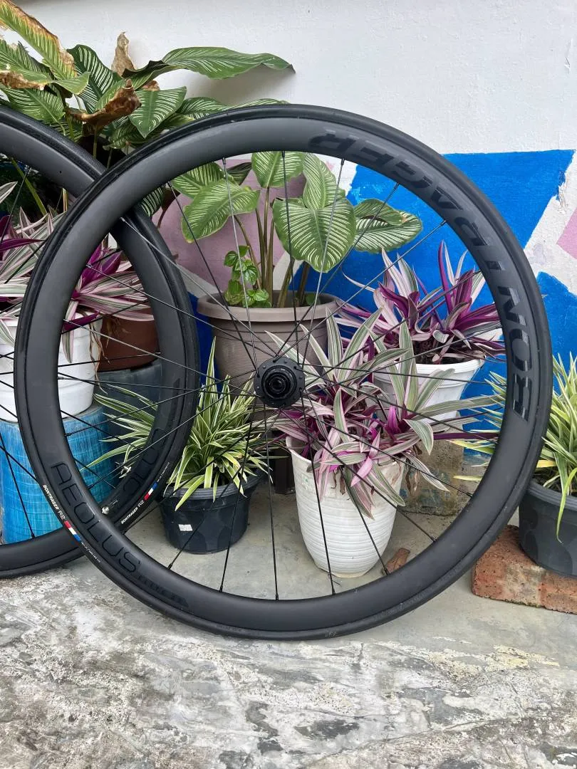 Aeolus 35 Carbon