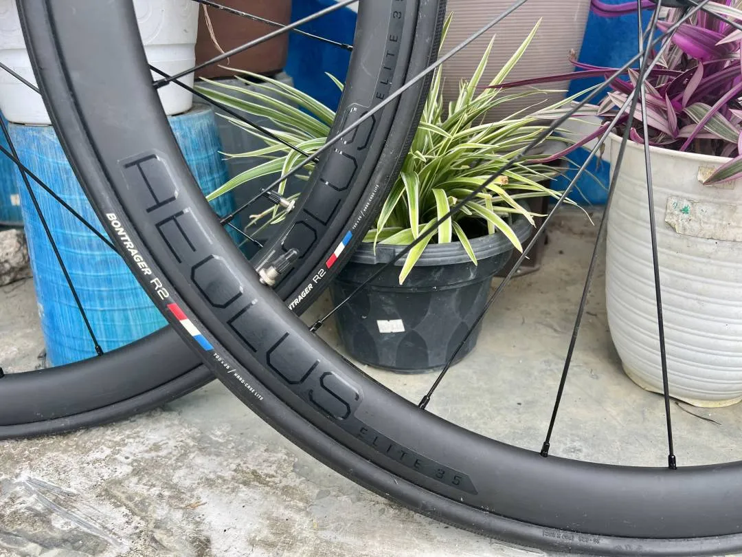 Aeolus 35 Carbon
