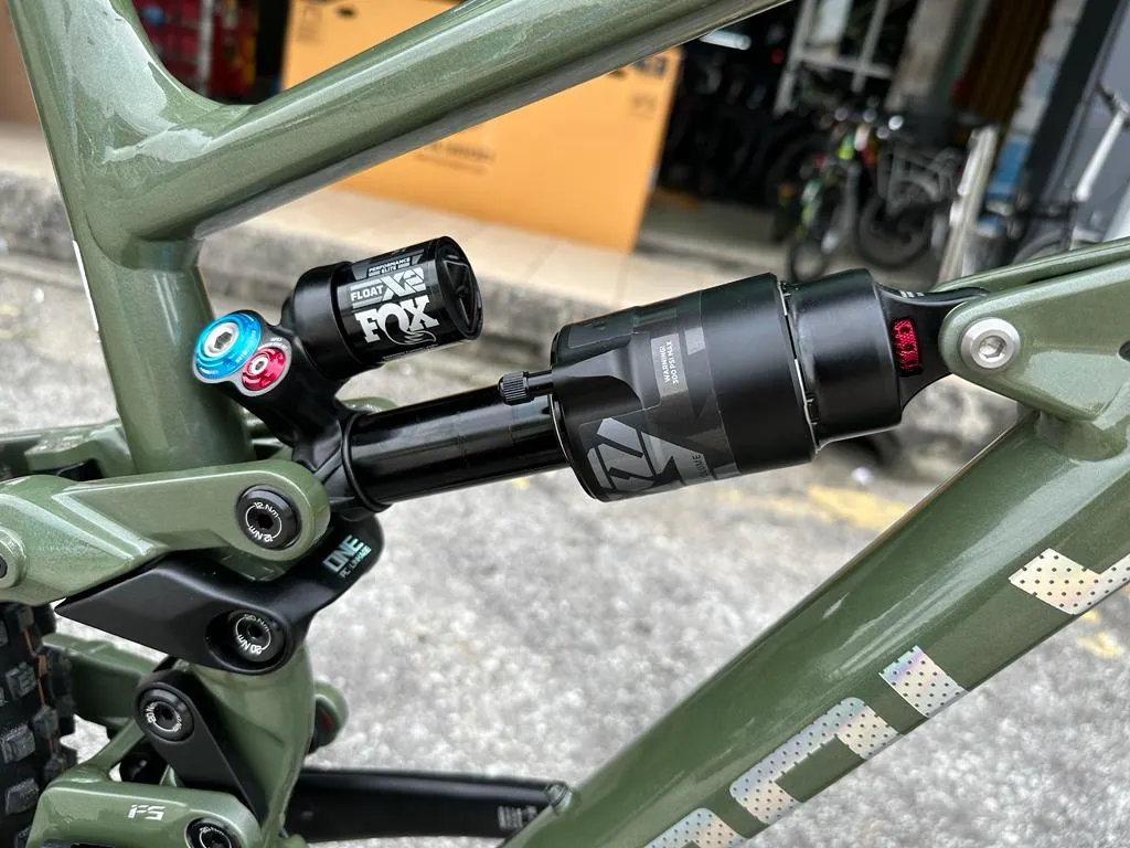 2023 Polygon Collosus N9 - Enduro Mountain Bike