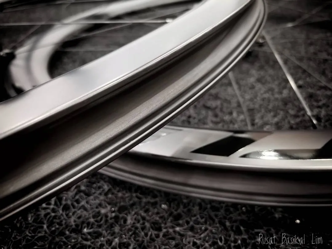 Tuff SAW 46 G3 Disc Carbon Wheelset