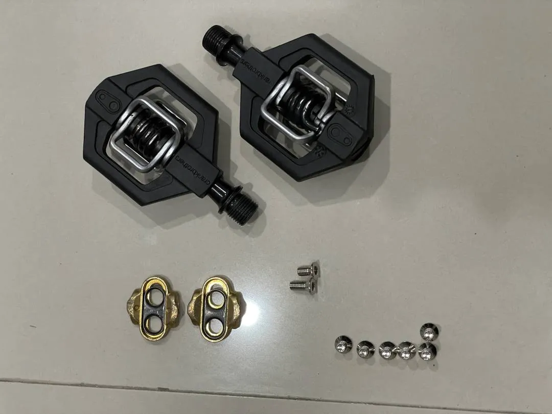 GIRO Rumble VR Clipshoes with clip pedals.