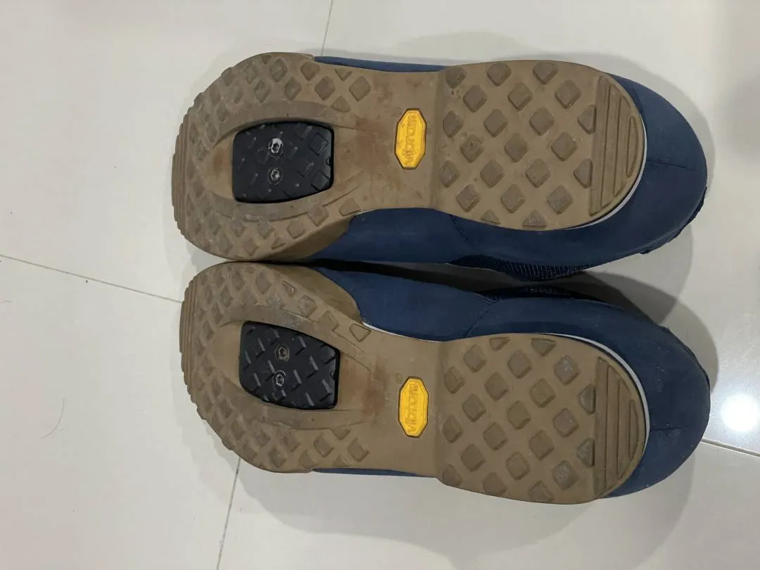 GIRO Rumble VR Clipshoes with clip pedals.