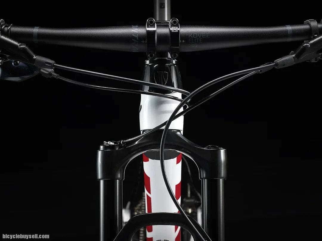 2022 TREK PROCALIBER 9.7 CARBON READY STOCK !